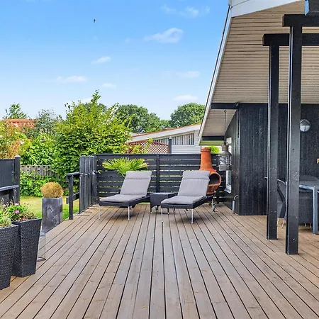 Annalina - 230m From The Sea By Interhome Feriehus