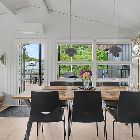 Annalina - 230m From The Sea By Interhome Feriehus